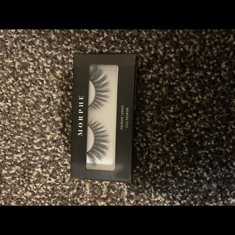 Morphe premium lashes